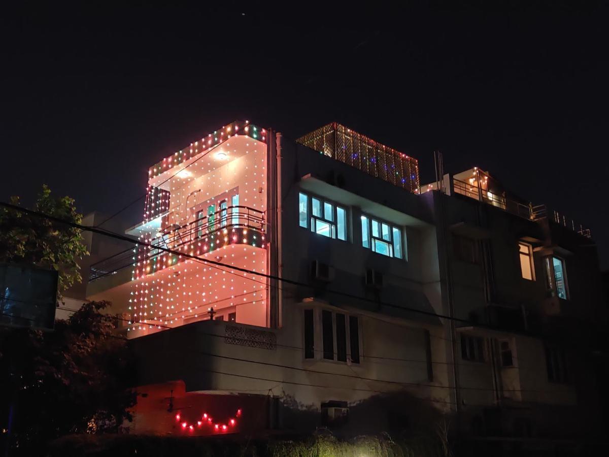 A Sleepy Fox Hostel New Delhi Exterior photo